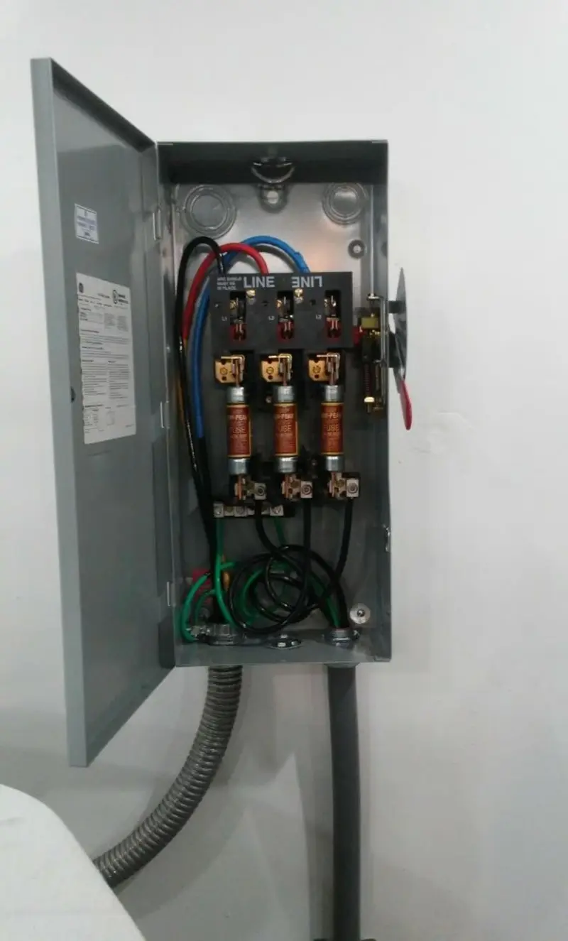 Three-phase disconnect switch installed for Electrical Wiring & Rewiring in Copperas Cove